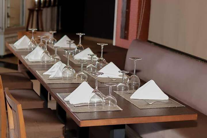 Dining 53 of 64