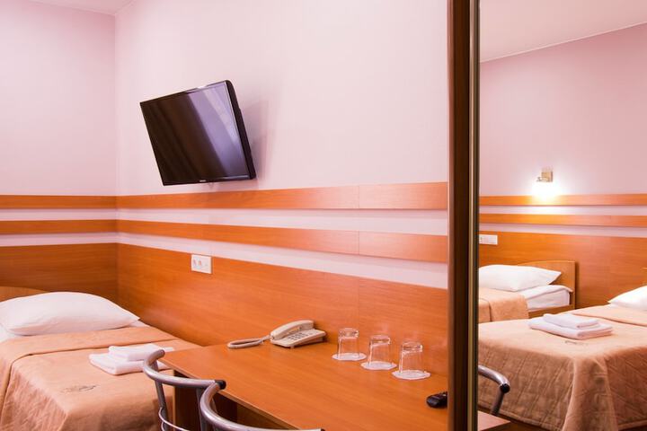 Room 22 of 164