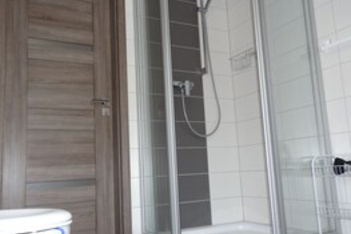 Room 2 of 11