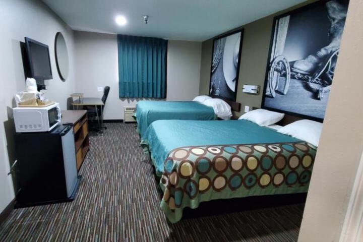 2 Double Beds (2 of 3)