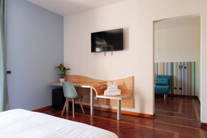 Room 10 of 46
