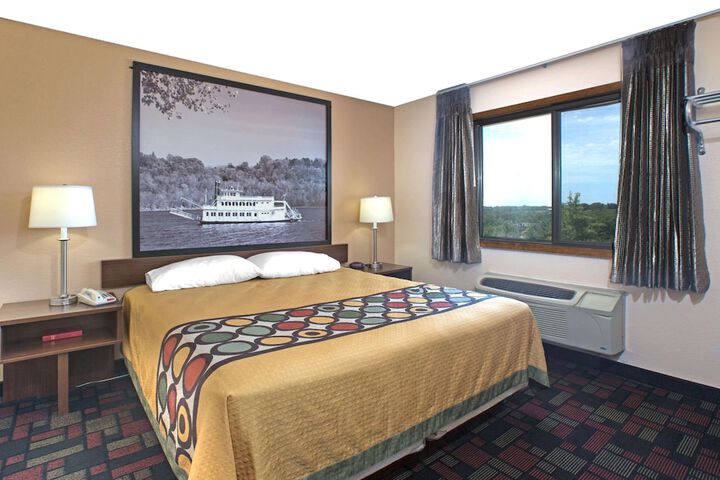 Room 15 of 34