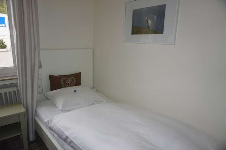 Room 19 of 59