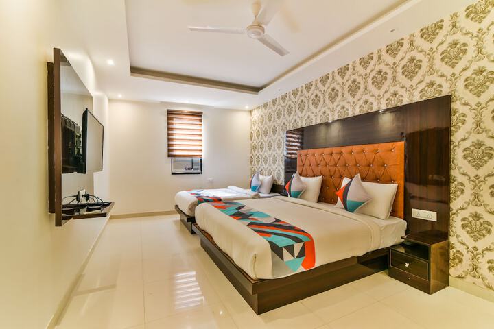 Iconic Suites by FabExpress