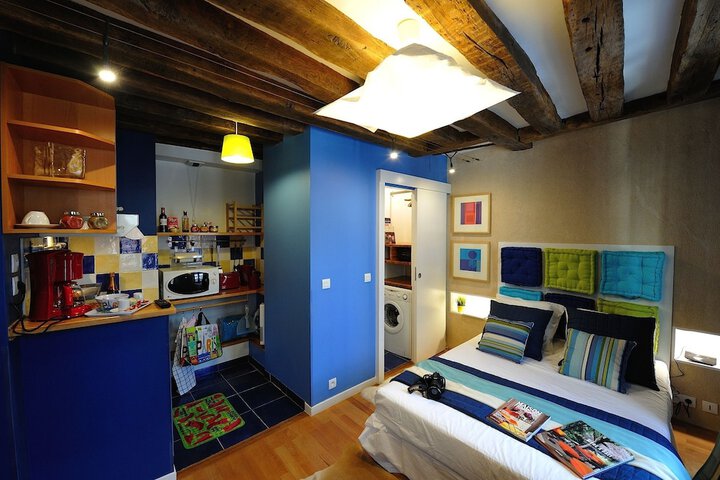 Room 19 of 648