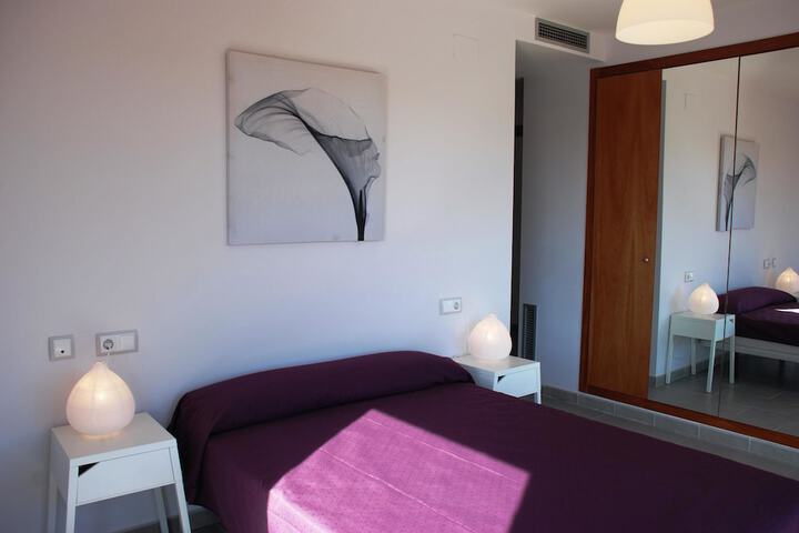 Room 2 of 38