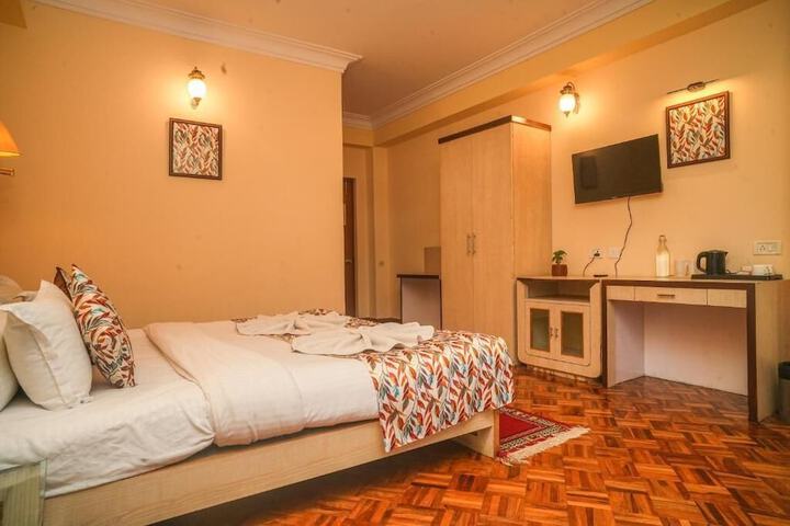 Room 12 of 26