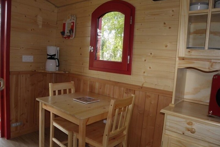 Room 10 of 41