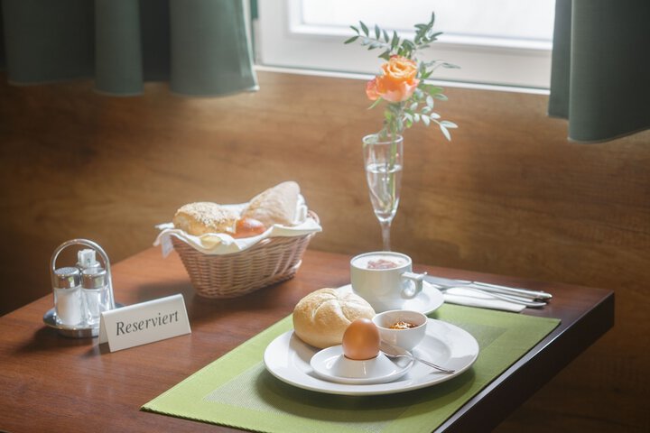 Breakfast/Coffee Service 67 of 86