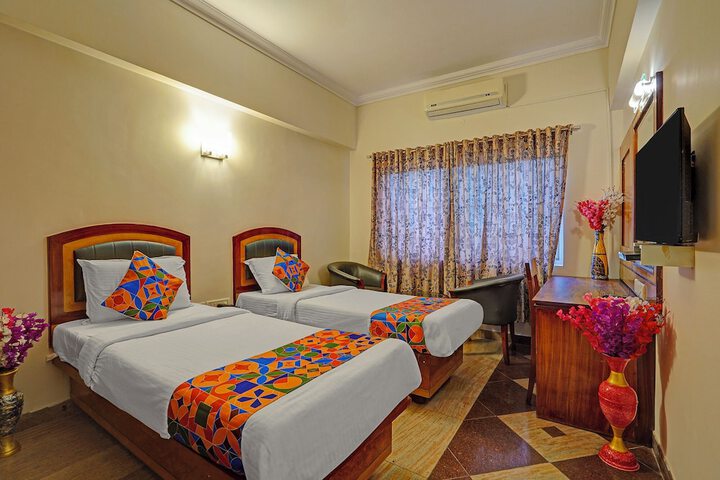 Room 21 of 34