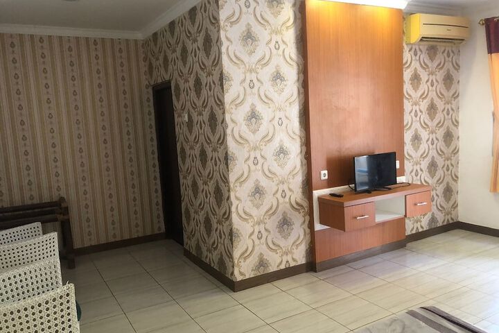 Room 8 of 21