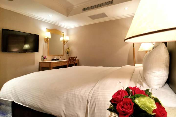 Room 16 of 82