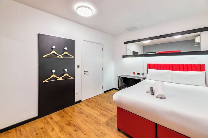 Room 78 of 100