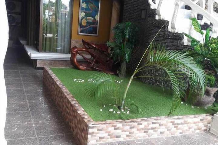Hotel Exterior 55 of 68