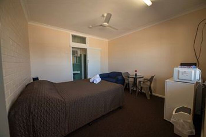 Room 3 of 16