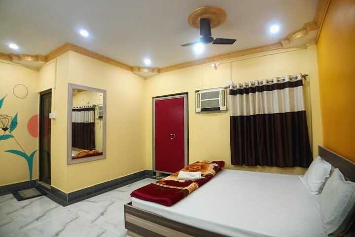 Room 3 of 63