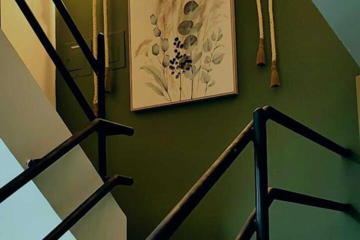 Room 13 of 20