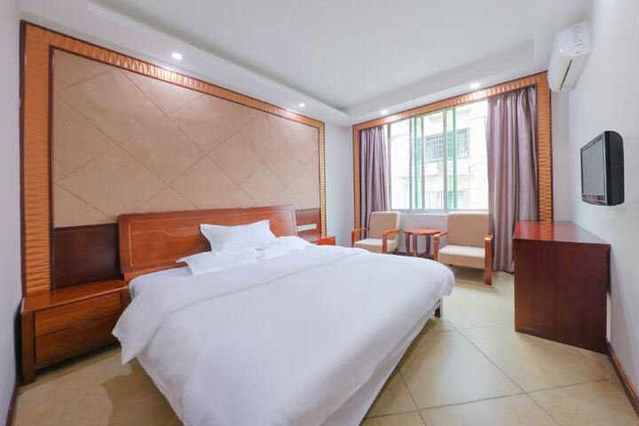Cangnanjiangbin Fashion Hotel