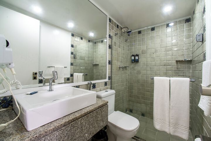 Clean Restrooms
