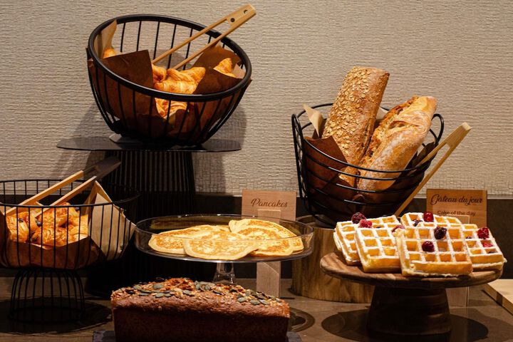 Breakfast/Coffee Service 55 of 87
