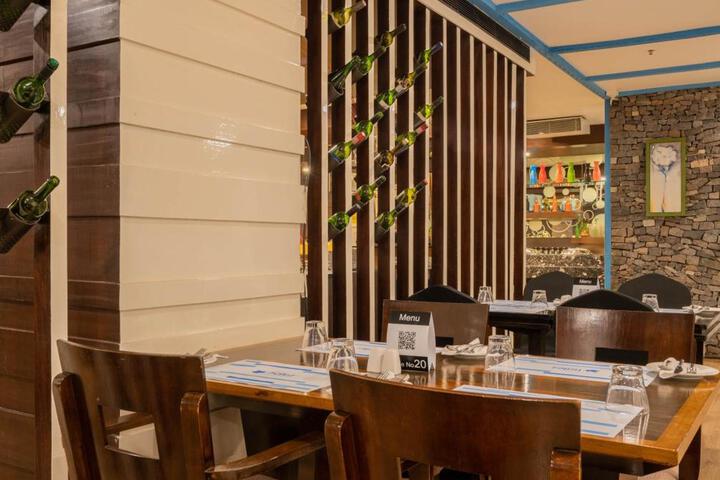 restaurant cafeteria
