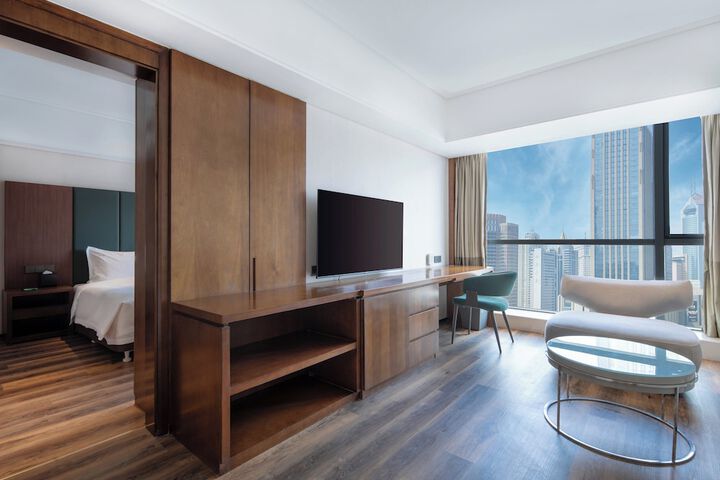 Room 15 of 109