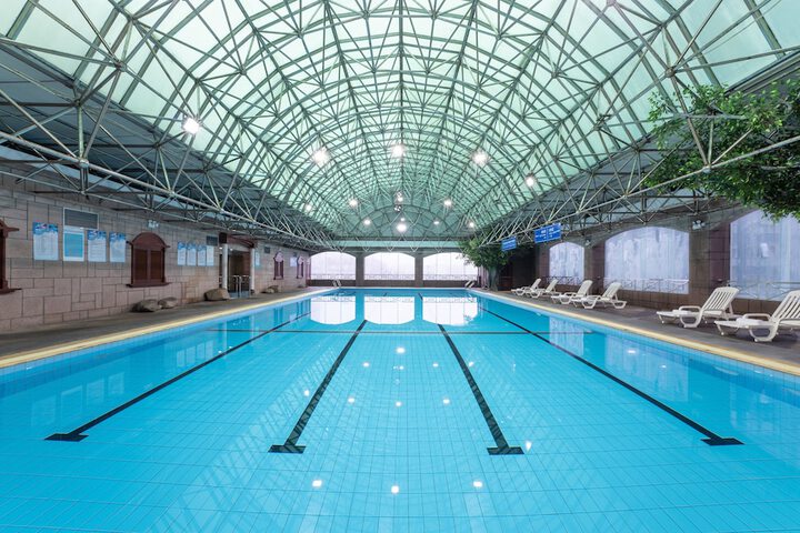 Hotel Pool