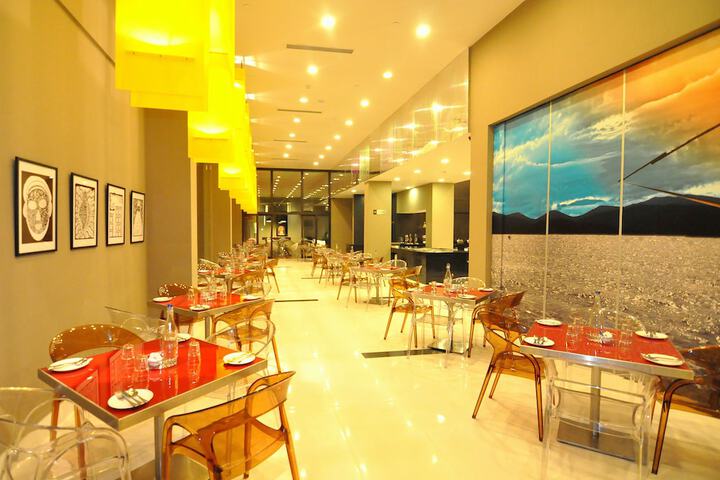 Dining Photos