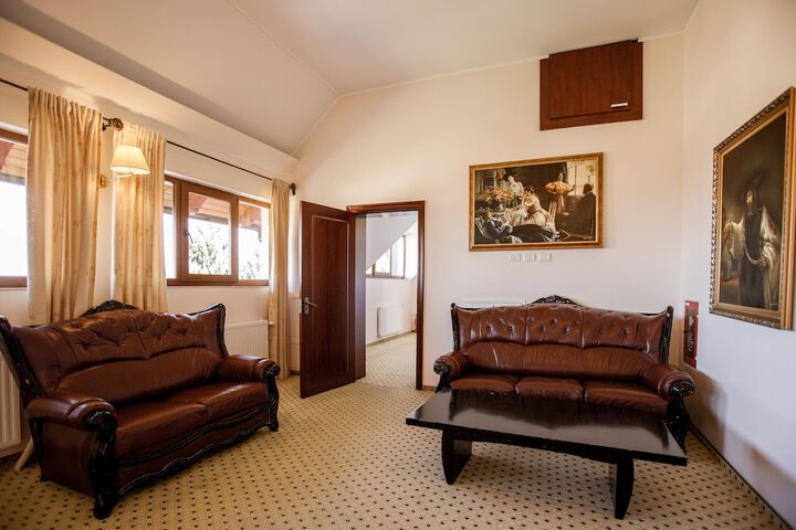 Room 21 of 84