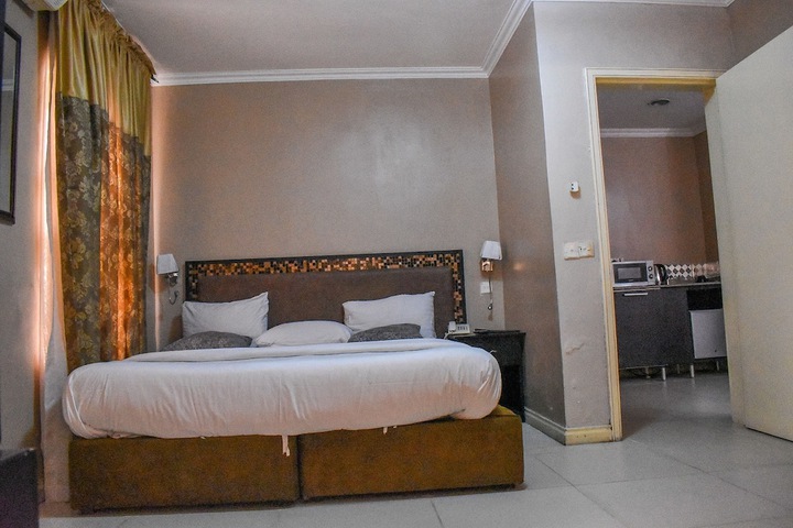 Room 19 of 41