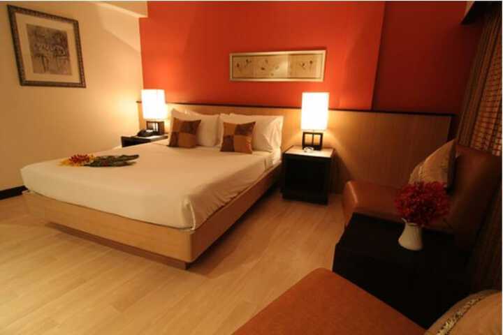 Room 6 of 34
