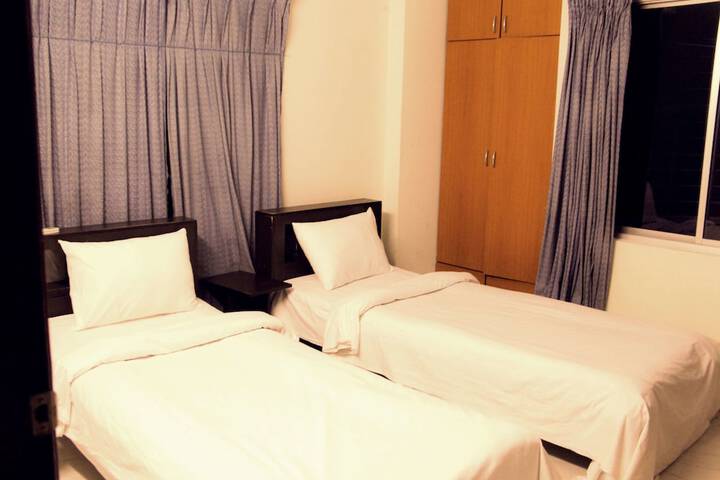 Room 5 of 15