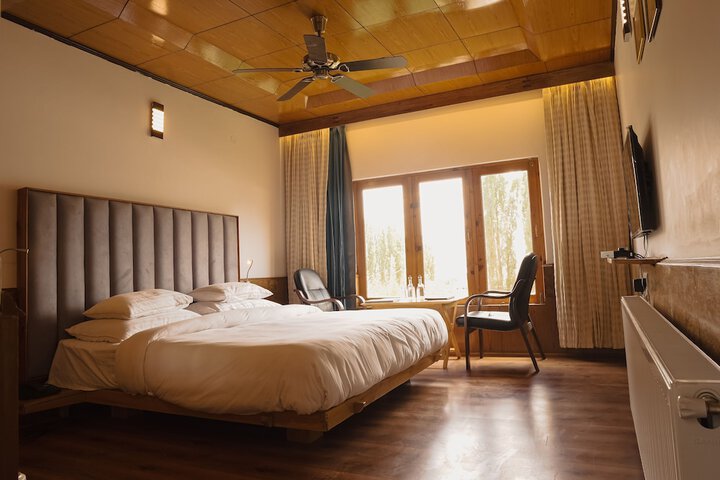 Room 5 of 27