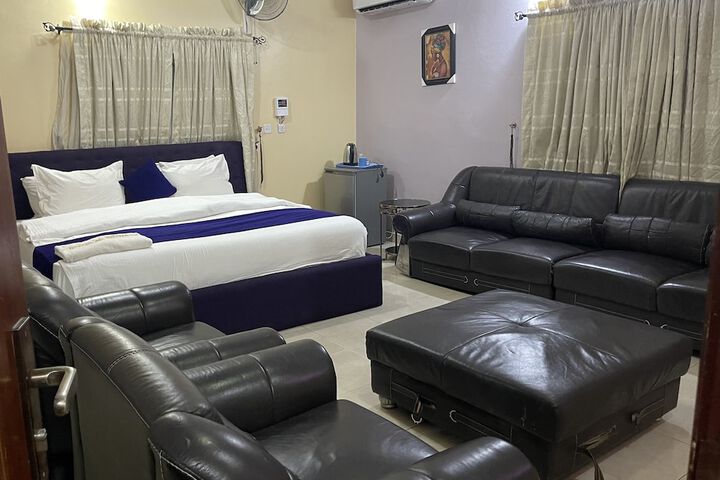 Room 12 of 54