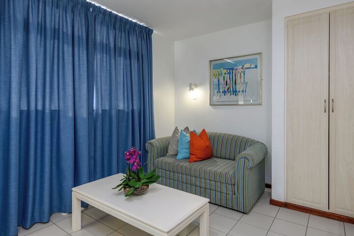Room 30 of 71