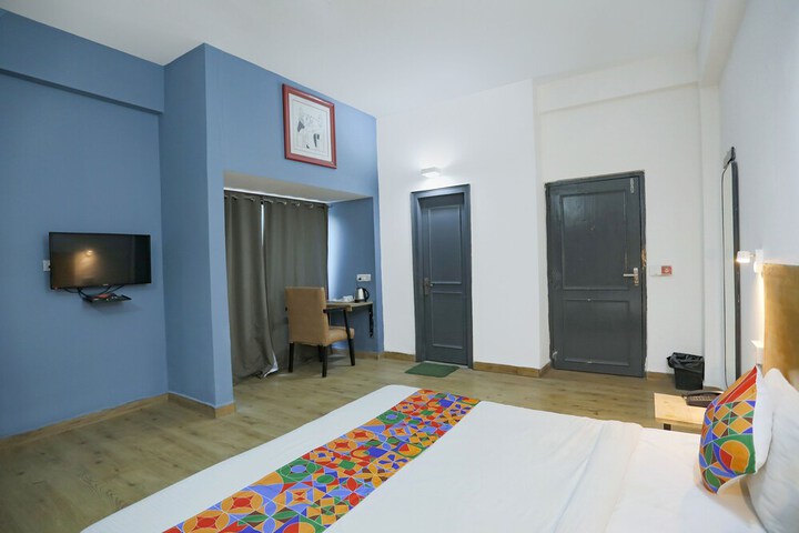 Room 16 of 33