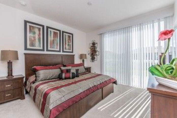 Room 10 of 26