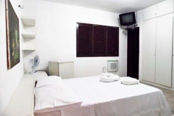 Room 8 of 27