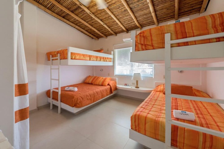 Room 4 of 40