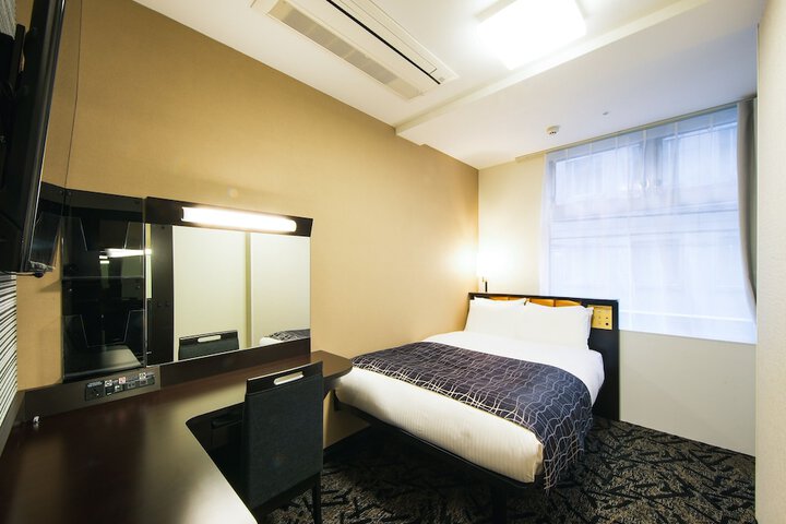 Room 5 of 25