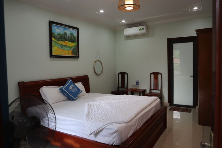 Room 34 of 98