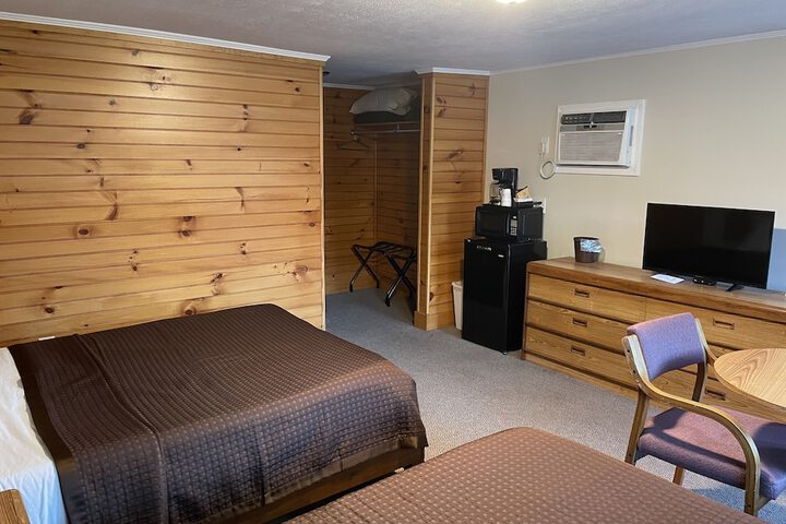 Room 13 of 37