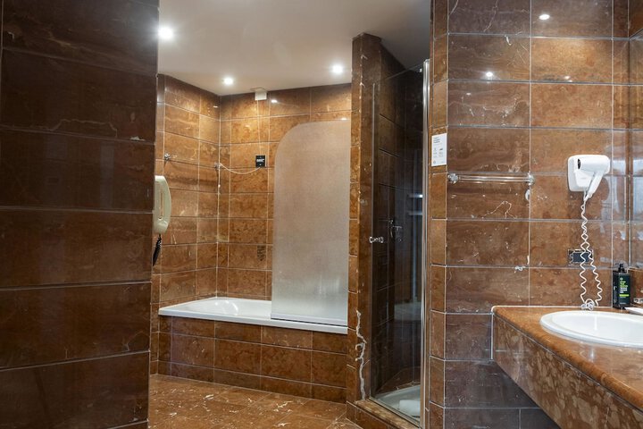 Clean Restrooms