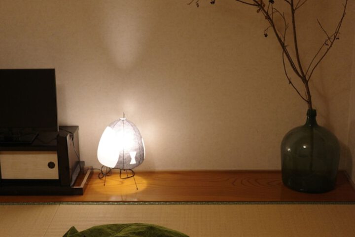 Room 27 of 83