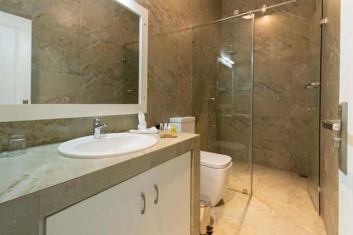 Room 6 of 29