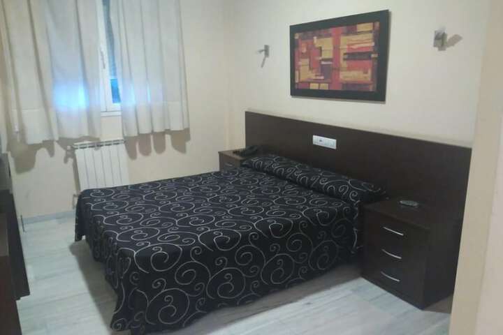 Room 4 of 14