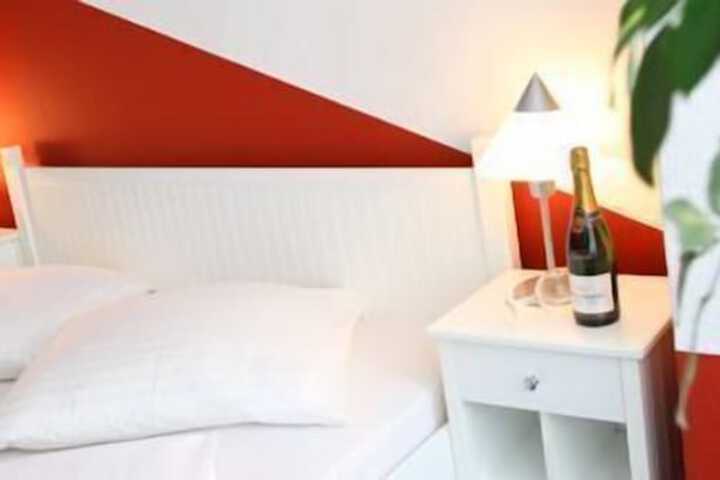 Room 15 of 19