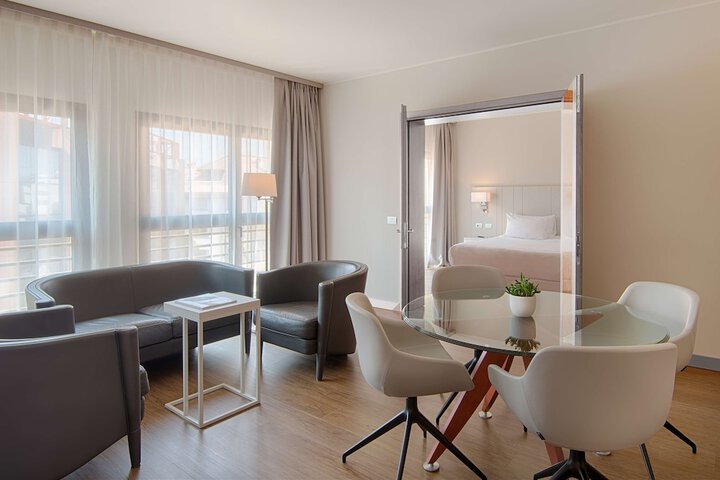 Room 40 of 105