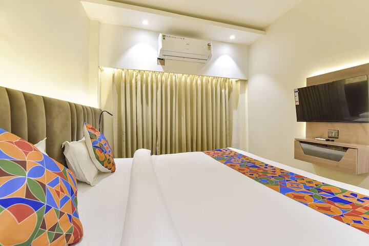 Room 16 of 33