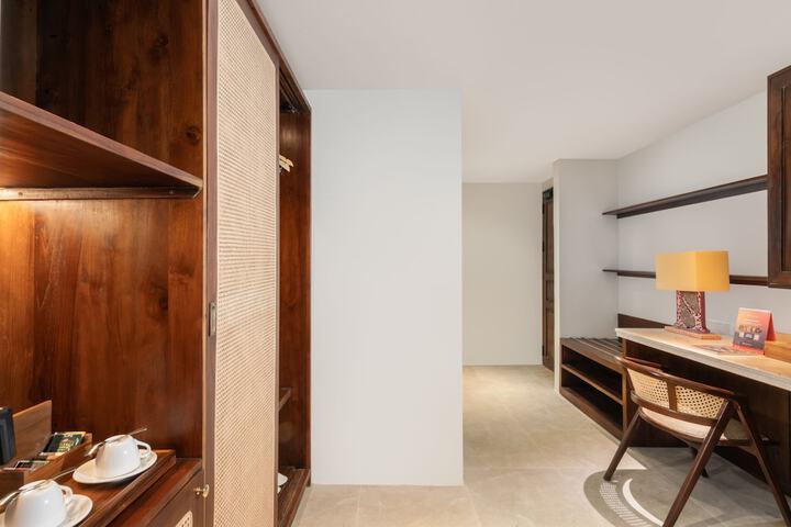 Room 19 of 53